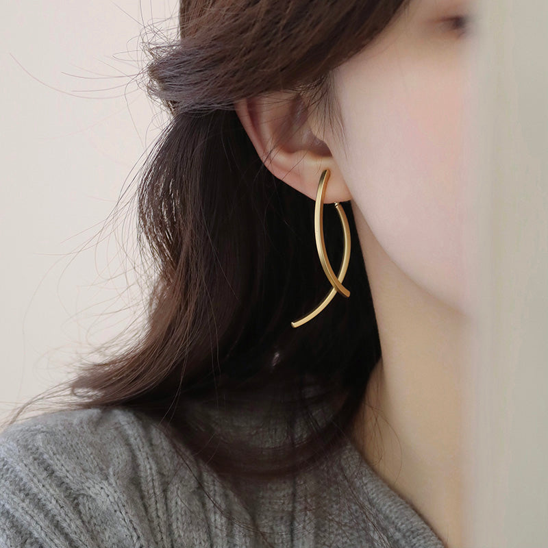 Fluid Crossover Arc Earrings