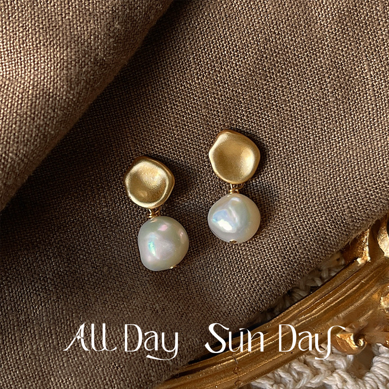 Baroque Pearl Earrings